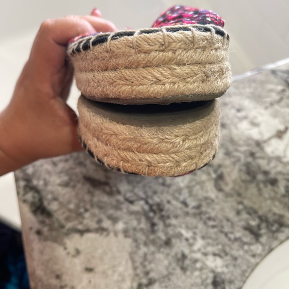 American Eagle Embroidered Mule Platform Espadrille Shoes size 10 - Picture 3 of 7